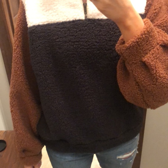 Sherpa pullover - Picture 5 of 7